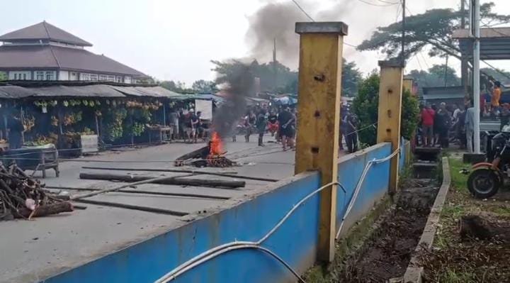 Pedagang Resmi Pasar Sentiong Geram, Desak Penertiban PKL Liar oleh Pemkab Tangerang