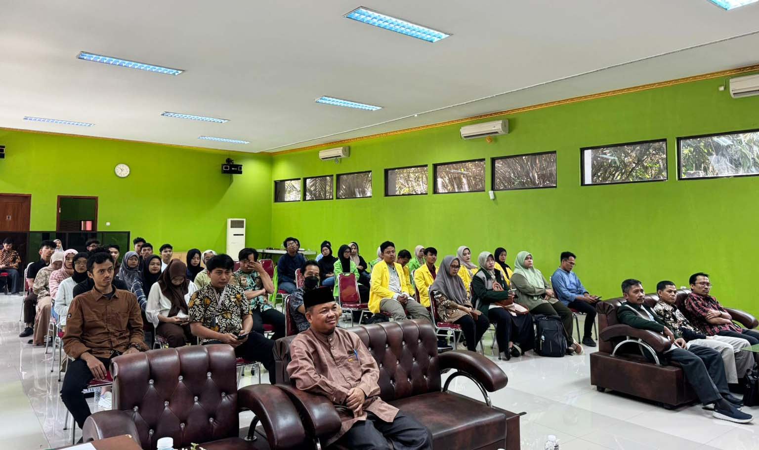 FGD STIE YP Karya Banten : Strategi Bisnis Halal dan Digital Marketing untuk UMK
