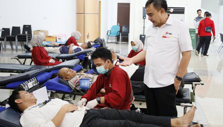 111 Orang Meriahkan HUT Kabupaten Tangerang Dengan Donor Darah