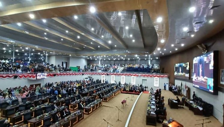 100 Anggota DPRD Provinsi Banten Dilantik