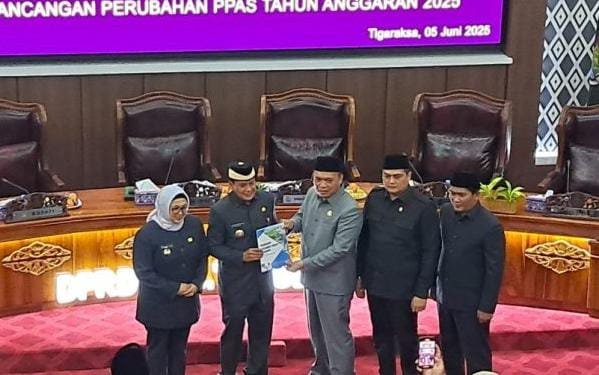 Rapat Paripurna DPRD Kabupaten Tangerang : APBD 2025 Defisit Rp758 Miliar