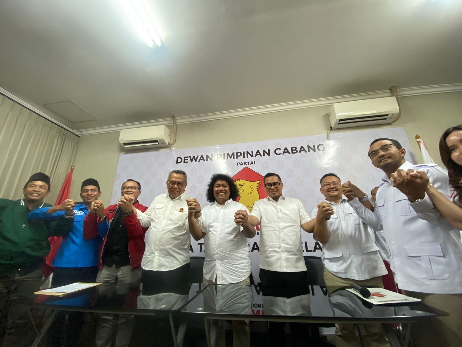 Pilkada di Tangsel Bakal Lawan Kotak Kosong Pasca KIM Plus Gabung ke Benyamin - Pilar