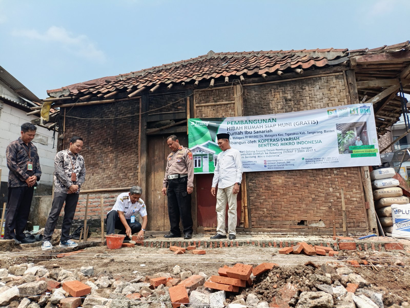 Pemcam Tigaraksa Kolaborasi Dengan Kopsyah BMI Bangun Rumah Tidak Layak Huni di Matagara