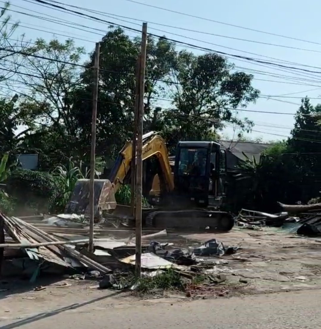 194 Bangunan Liar di Bantaran Sungai Cidurian Ditertibkan, Dua Alat Berat Dikerahkan