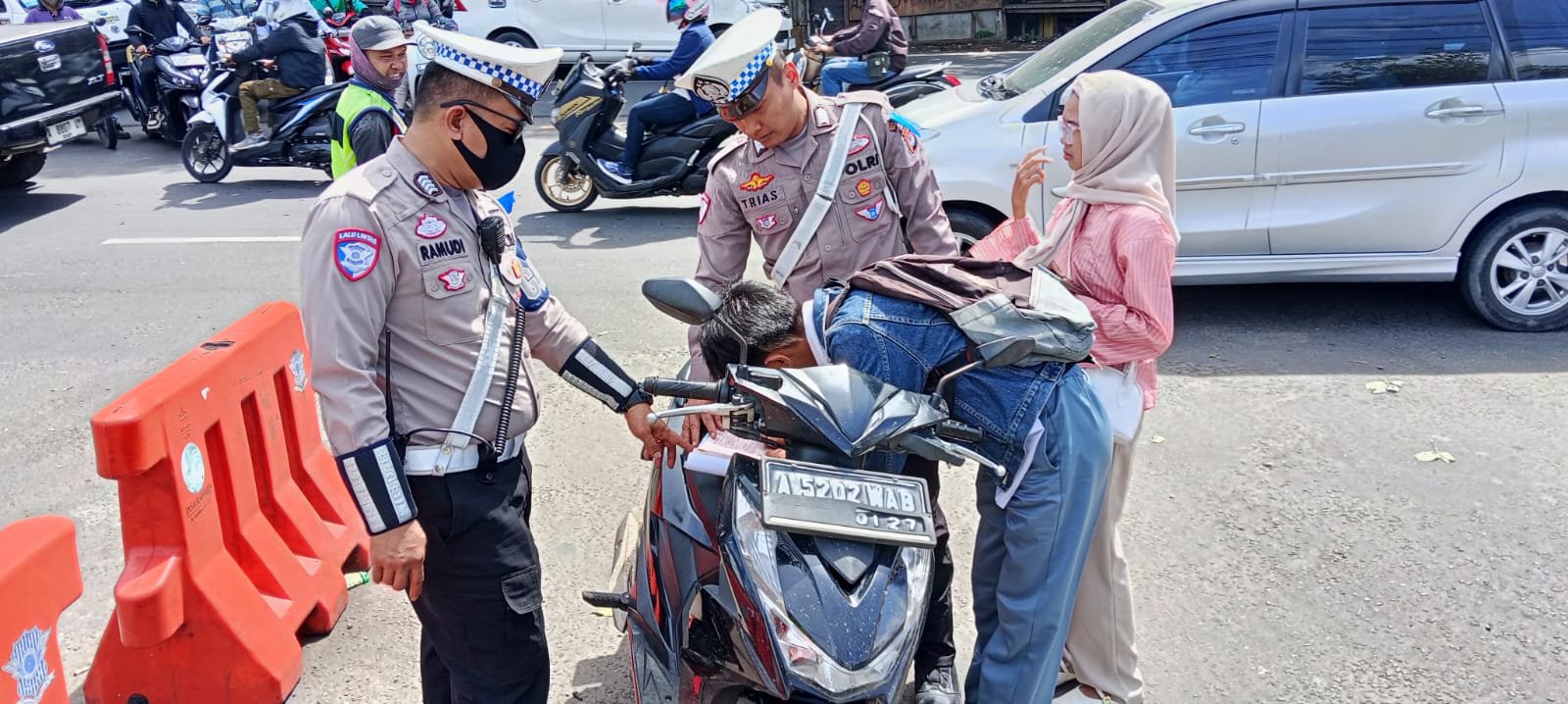 Hari Pertama Operasi Zebra di Tigaraksa, Puluhan Pengendara Kena Teguran
