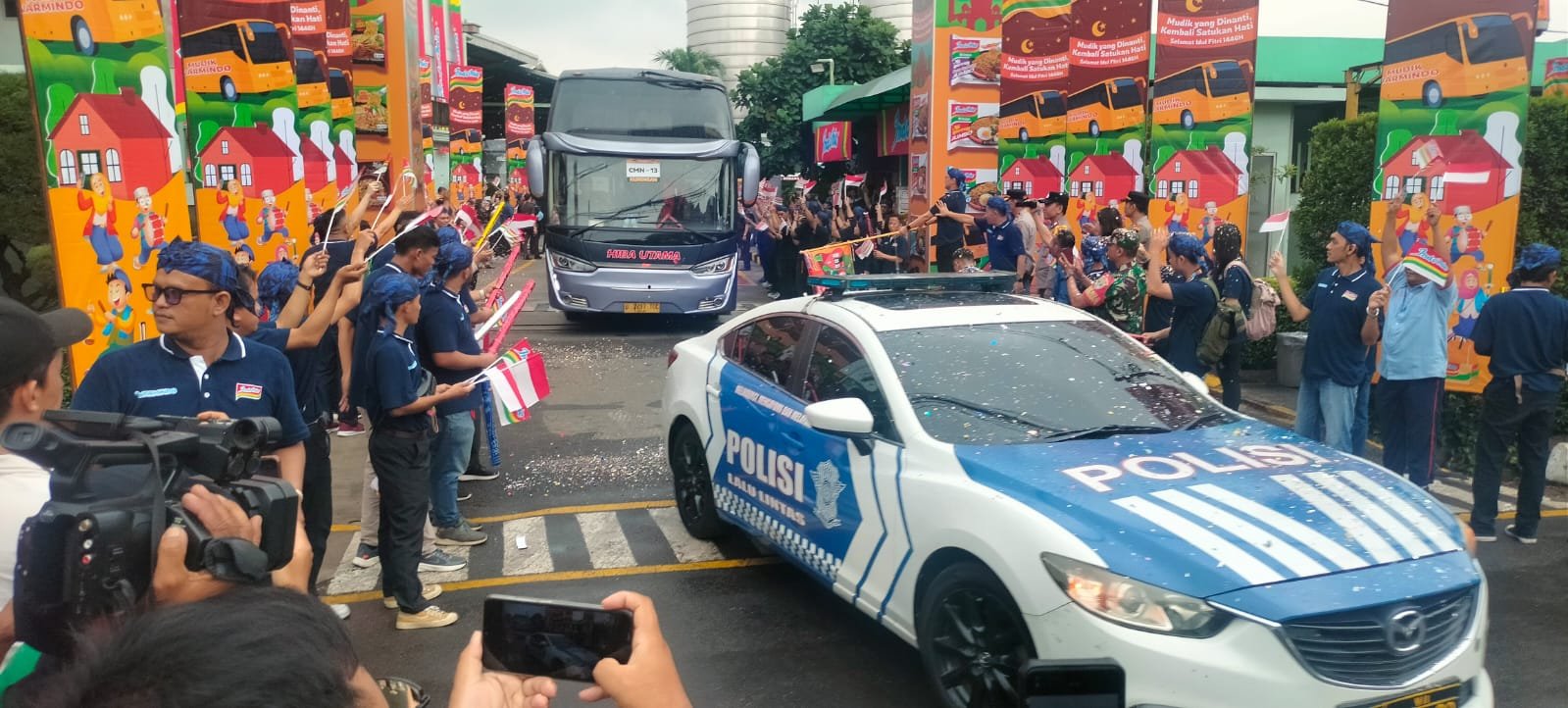 PT Indofood Gelar Mudik Gratis untuk Ribuan Pedagang Warmindo