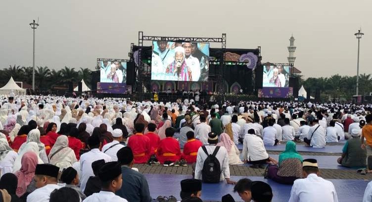 Masyarakat Antusias Hadiri Tangerang Bersholawat di Alun-alun Tigaraksa
