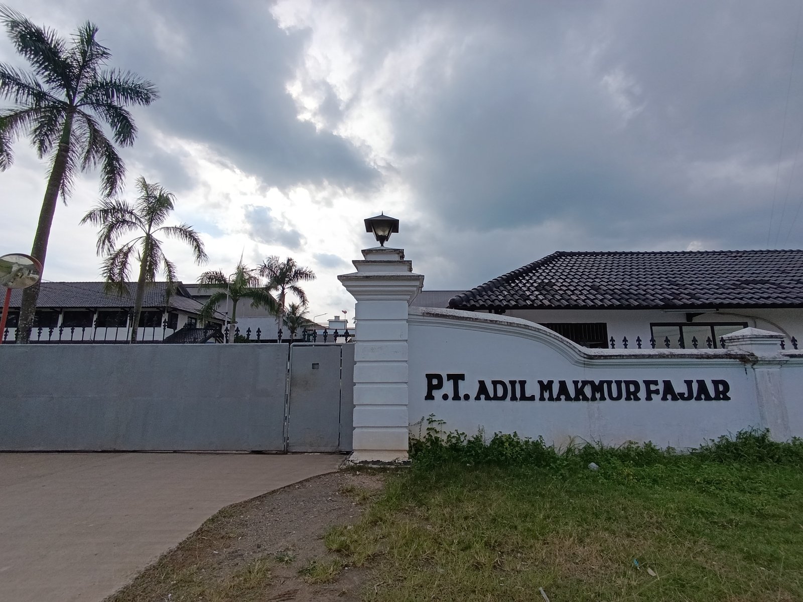 Perusahaan Pestisida di Tangerang Ini Diduga Buang Limbah ke Sungai Cimanceuri