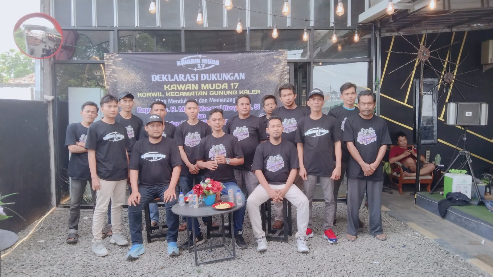 Dukung Maesyal-Intan, 25 Orang Gunung Kaler Dikukuhkan Jadi Relawan KM 17