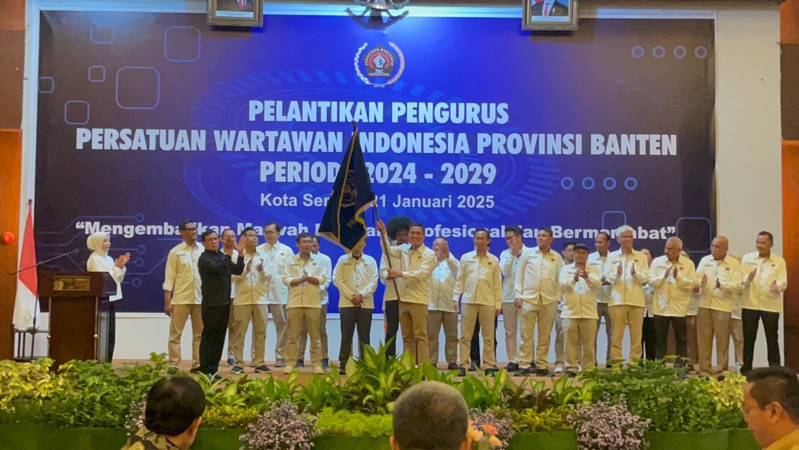 Pengurus PWI Banten Resmi Dilantik, Ini Pesan Ketua Umum