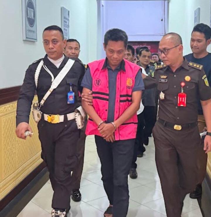 Korupsi Proyek Jasa Angkutan Sampah, Kejati Banten Tangkap Kepala DLH Tangsel