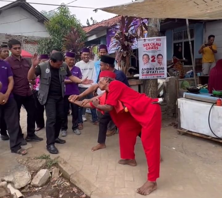 Sambangi Pakuhaji, Maesyal Rasyid Disambut Tradisi Palang Pintu