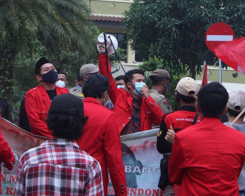 Lambannya Penanganan Sampah di Kabupaten Tangerang : Bom Waktu yang Diabaikan