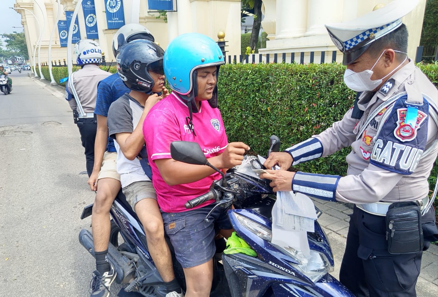 Tilang Manual Meningkat di Hari Kedua Operasi Patuh Maung Polresta Tangerang