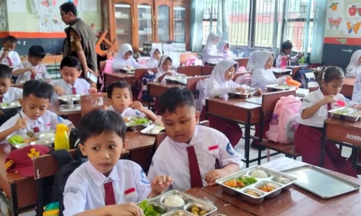 Empat Sekolah di Rajeg Mulai Jalankan Program Makan Bergizi Gratis