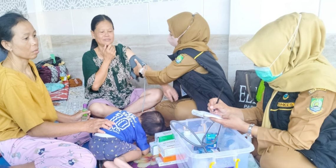 Dinas Kesehatan Kota Tangerang Dirikan Posko di Cipondoh untuk Warga Terdampak Banjir