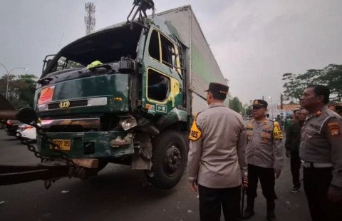 Viral! Sopir Truk Ugal-ugalan di Kota Tangerang