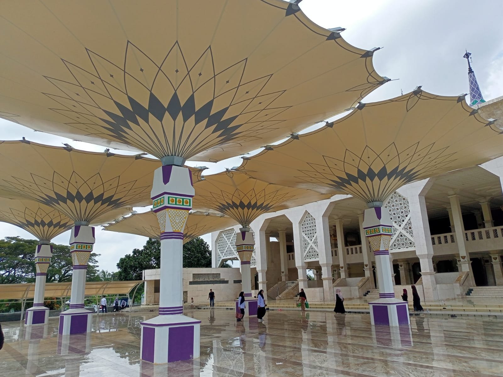 AMT Kritik Proyek Payung Rp10 Miliar Masjid Al-Amjad, Nilai Pemkab Tangerang Salah Arah Prioritas Anggaran