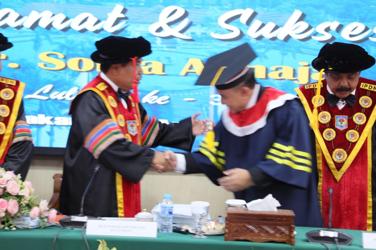 Sekretaris Daerah Kabupaten Tangerang Raih Gelar Doktor dengan Kajian E-Government
