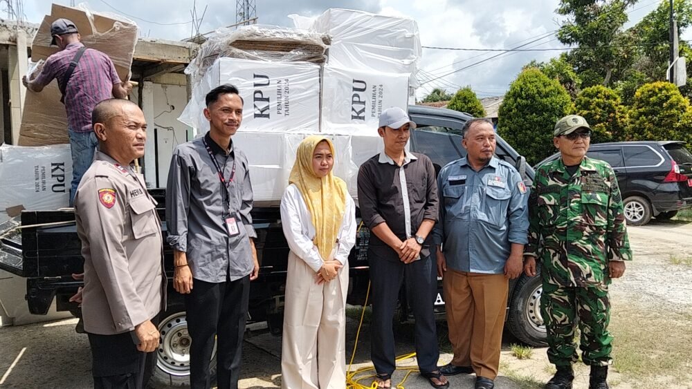 Jelang Pencoblosan Pilkada Serentak 2024, Desa Tapos Tigaraksa Terima 26 Kotak Suara