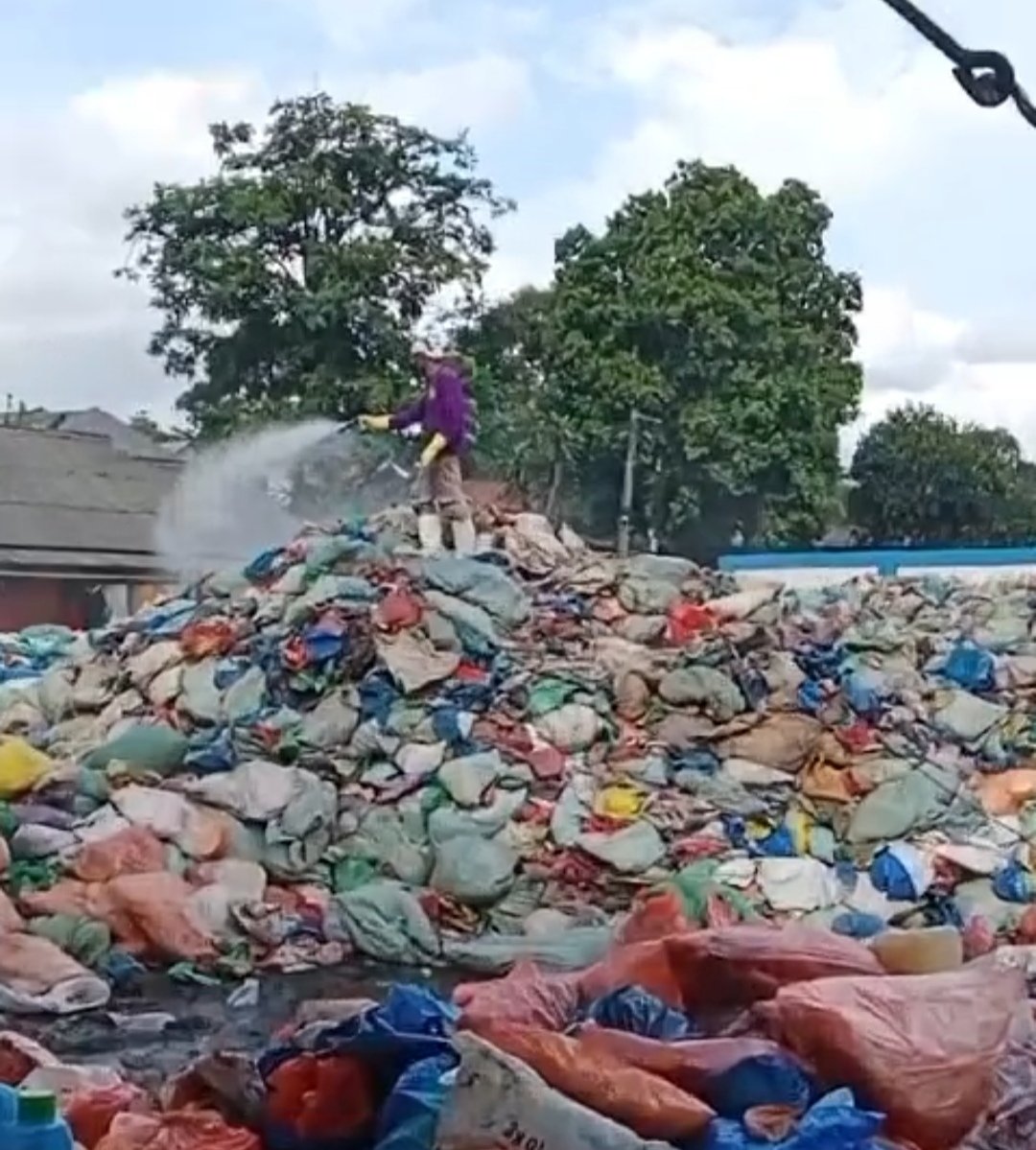 Aktivis Desak Dinas Cek Limbah Sampah di Cibadak Cikupa Diduga Milik Ketua KNPI Kabupaten Tangerang