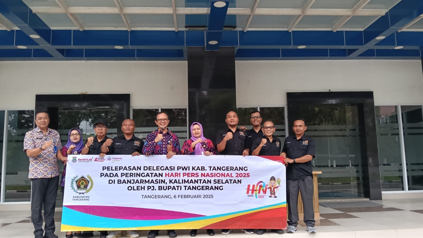 Peringati HPN 2025, Pemkab Tangerang Lepas Delegasi PWI Kabupaten Tangerang ke Banjarmasin