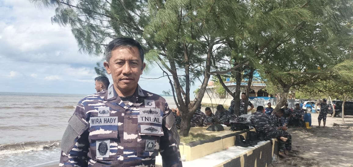 TNI AL Bongkar Paksa Pagar Laut di Pesisir Utara Tangerang